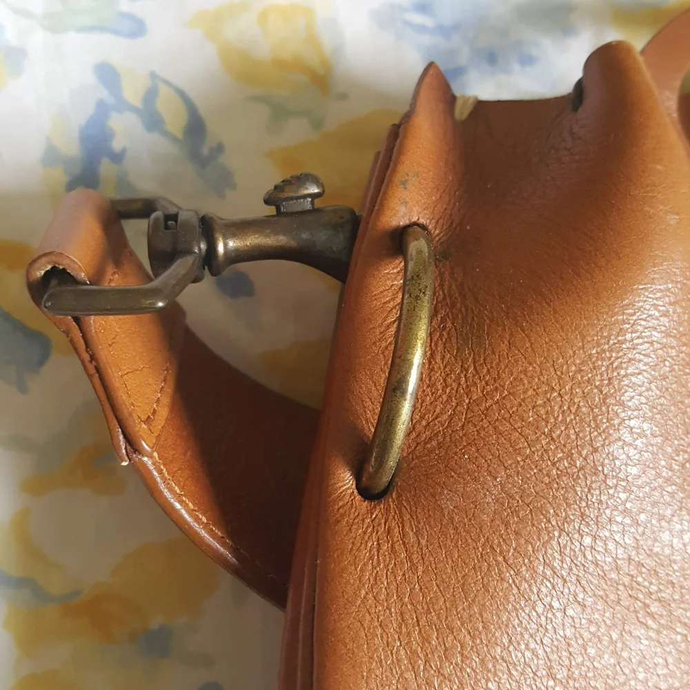 Unique leather rose shoulder bag - Picture 4 of 4